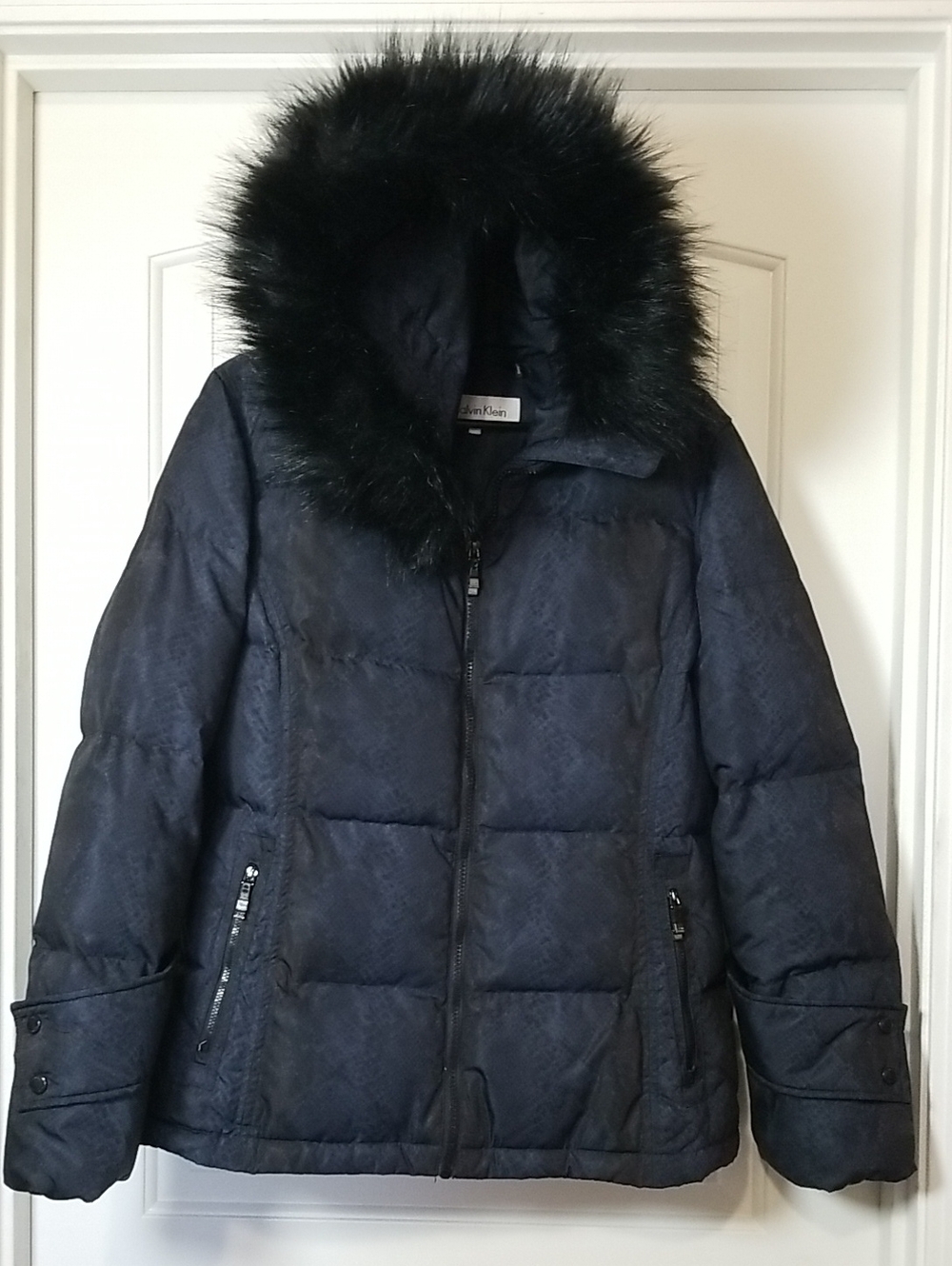 Calvin Klein Black & Navy blue Faux-Fur Trim Puffer Jacket Size Large